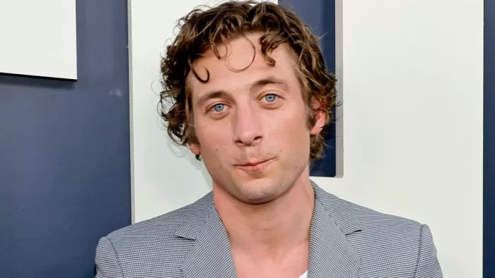 Picture of Jeremy Allen White